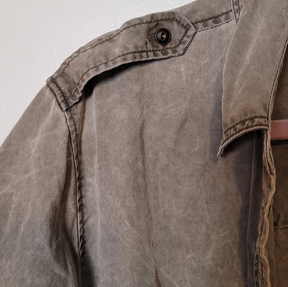 Express Boyfriend Shacket Button Down Size Large - image 5